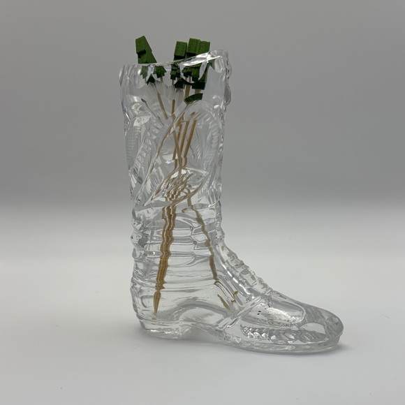 Elegant Clear Boot-Shaped Glass Vase - Store toothpicks or matches - Picture 2 of 5